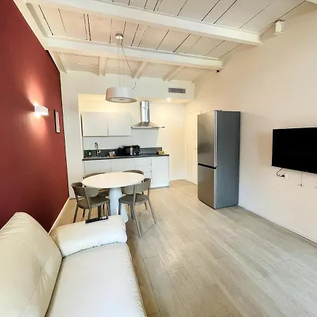 Elegant One-bedroom With Private Terrace- Steps From Basilica Del Santo Διαμέρισμα *