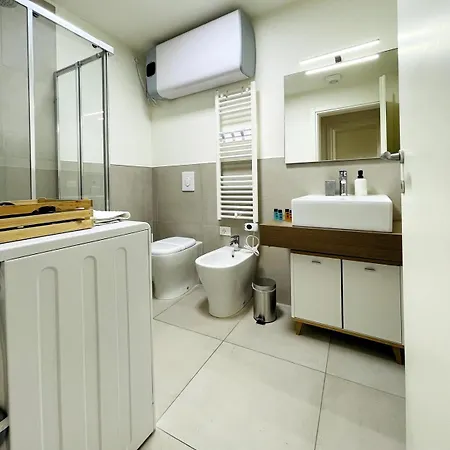 Elegant One-bedroom With Private Terrace- Steps From Basilica Del Santo Διαμέρισμα *