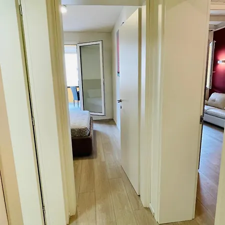 Elegant One-bedroom With Private Terrace- Steps From Basilica Del Santo Διαμέρισμα *
